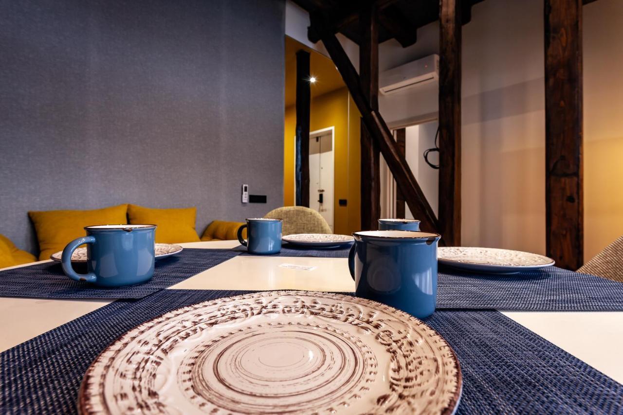 Leogrand Apartments On Kniazia Romana 6 Lviv Dış mekan fotoğraf