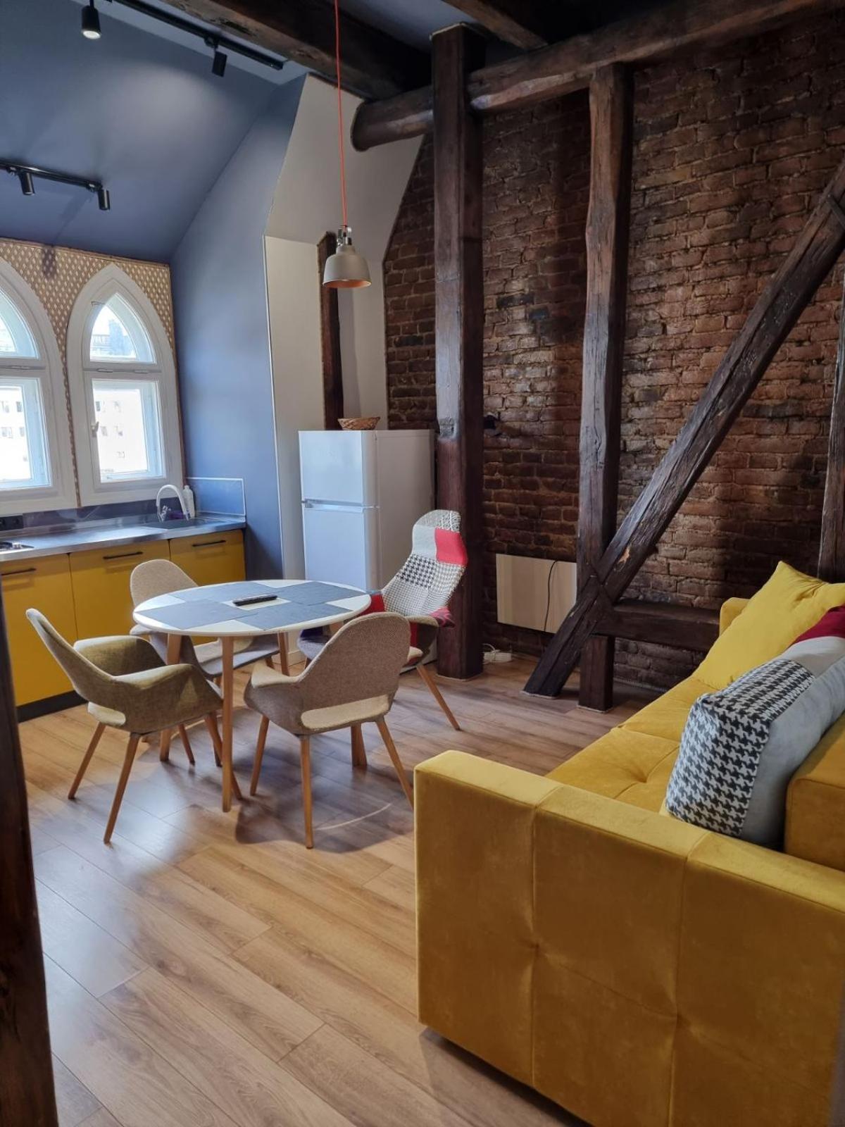 Leogrand Apartments On Kniazia Romana 6 Lviv Dış mekan fotoğraf